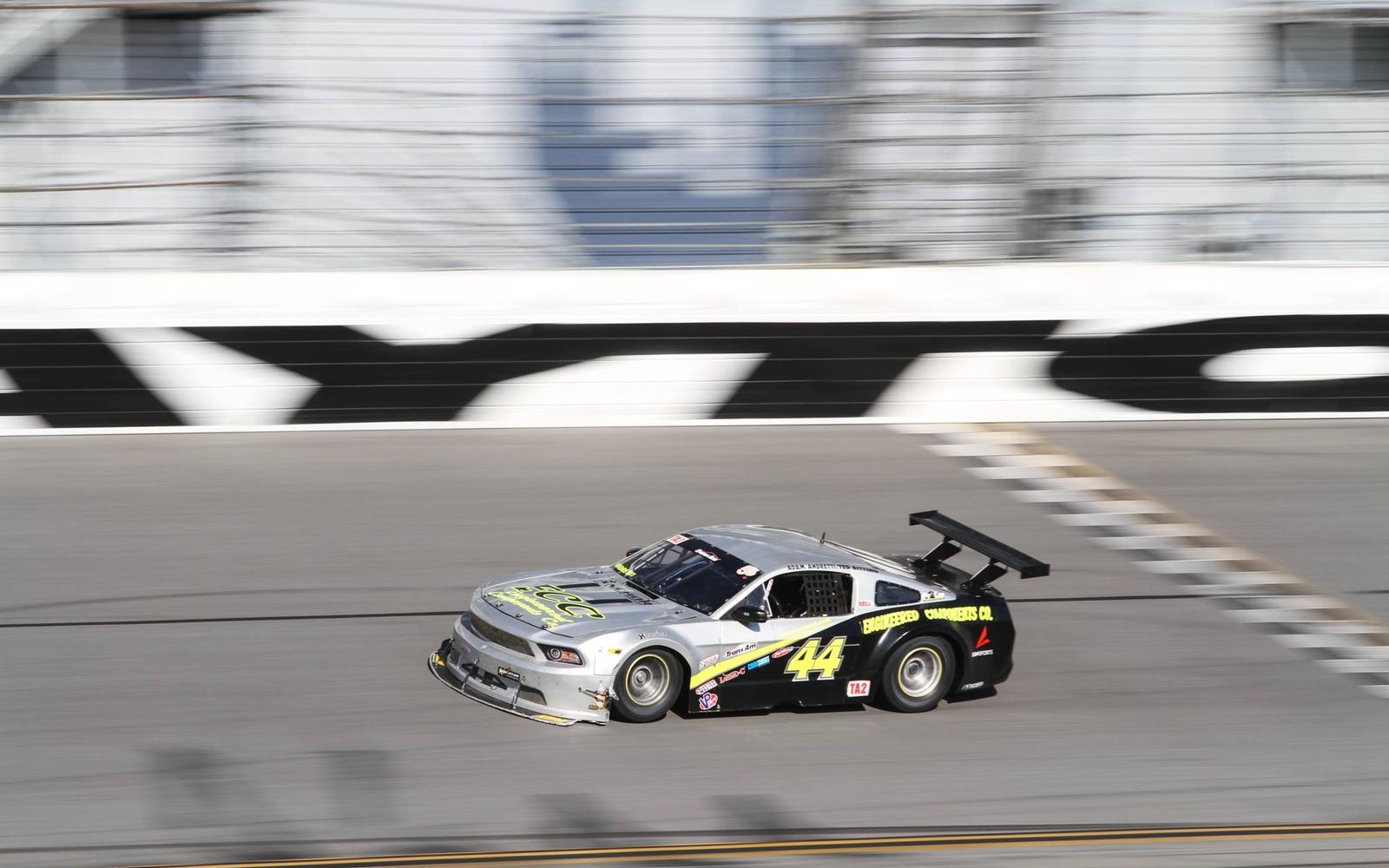 ARCHER CONCLUDES 2016 WITH 6TH PLACE FINISH; ANDRETTI ON PODIUM IN 2ND 