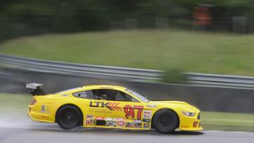      Sheehan Powers Through Field for Top Ten Finish at Lime Rock Park