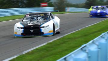 TeamSLR Eyeing Victory at VIR